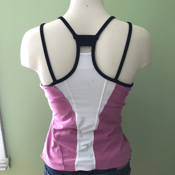 🐚🪼 2/20$ TOPS 🪼🐚  Nike sports top - Picture 4 of 5